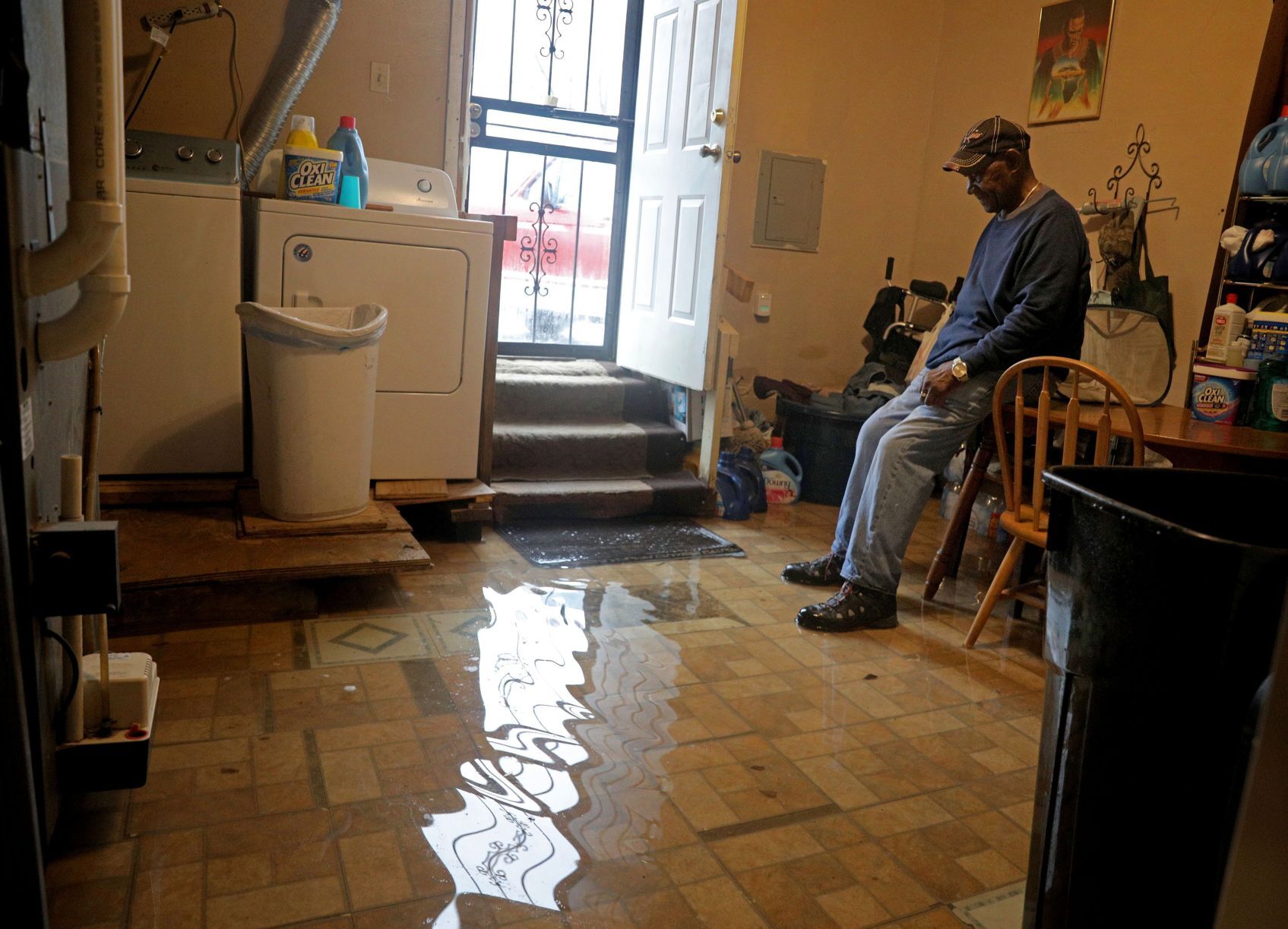Centreville residents continue fighting flooding, sewer issuies